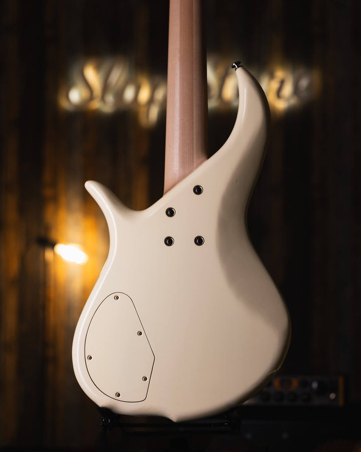 F Bass BN5 Olympic White 2018