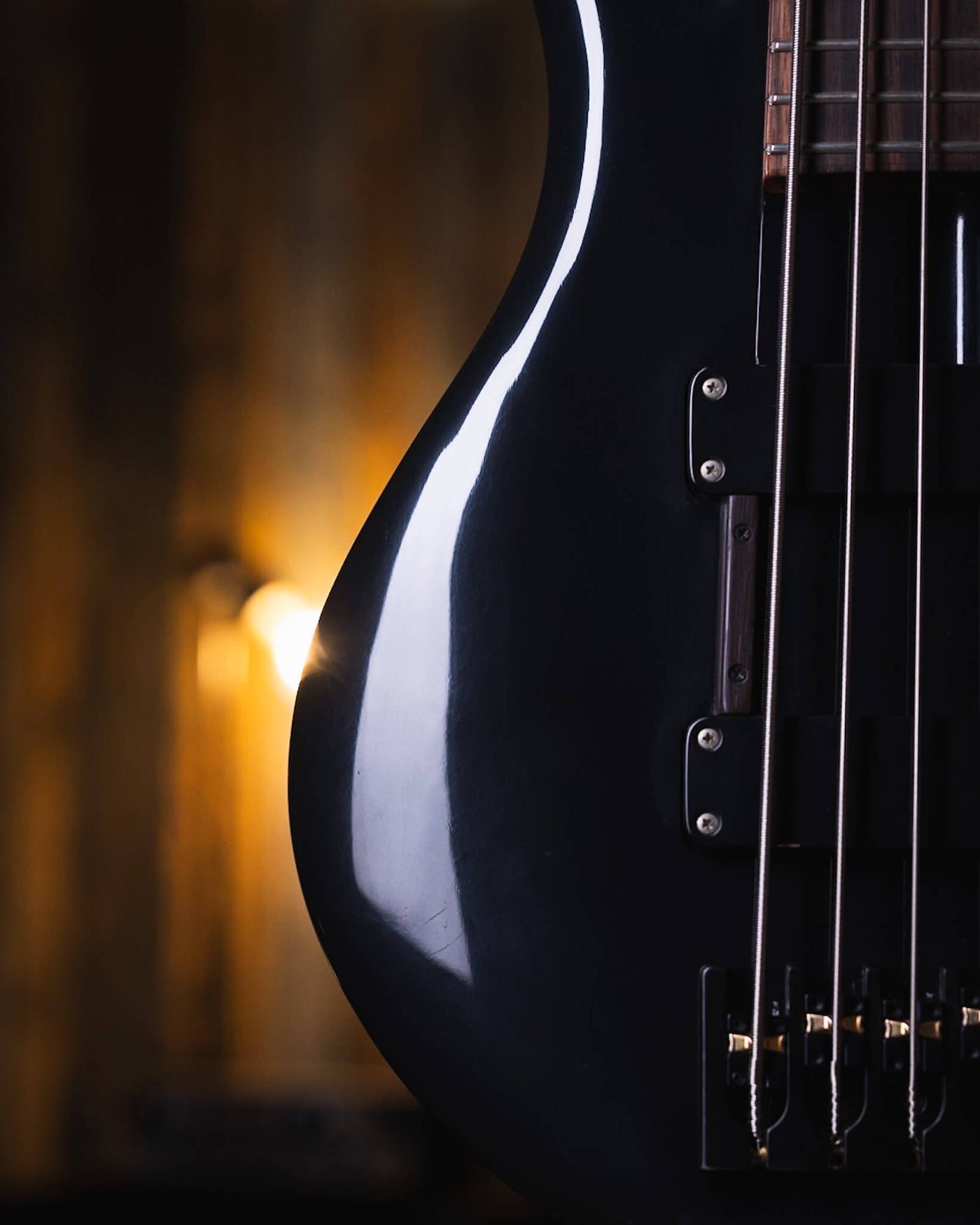 F Bass BN6 Black 2011 w/ Piezo - Bajo Eléctrico