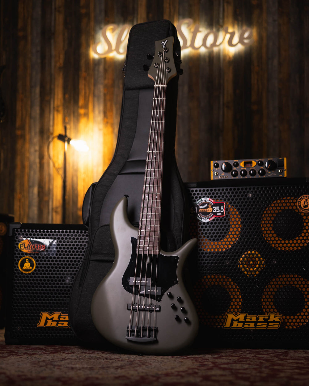 F Bass VF5-PJ Evergreen 2023 - Bajo Eléctrico | The VF Series captures the vibe and tone of the vintage ‘60s and ‘70s industry staples. While we stay true to the originals, we’ve trickled in much of what we’ve learned in these past 50+ years. Being fans a