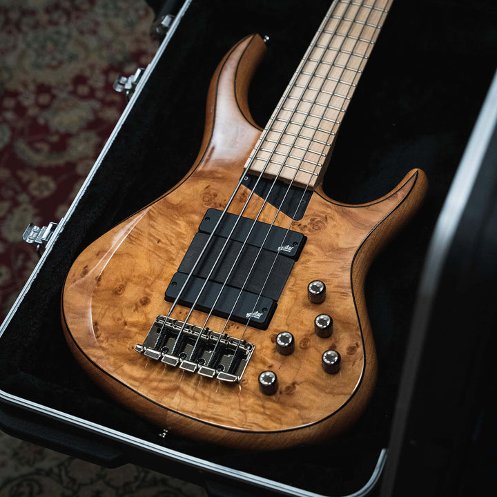 MTD Kingston Z5 Natural - Bajo Eléctrico | Para el músico exigente que busca una apariencia y un sonido hechos a mano, tenemos la serie MTD Z, que incorpora muchos de los elementos de diseño superiores presentes en los instrumentos MTD Handmade, en un mod