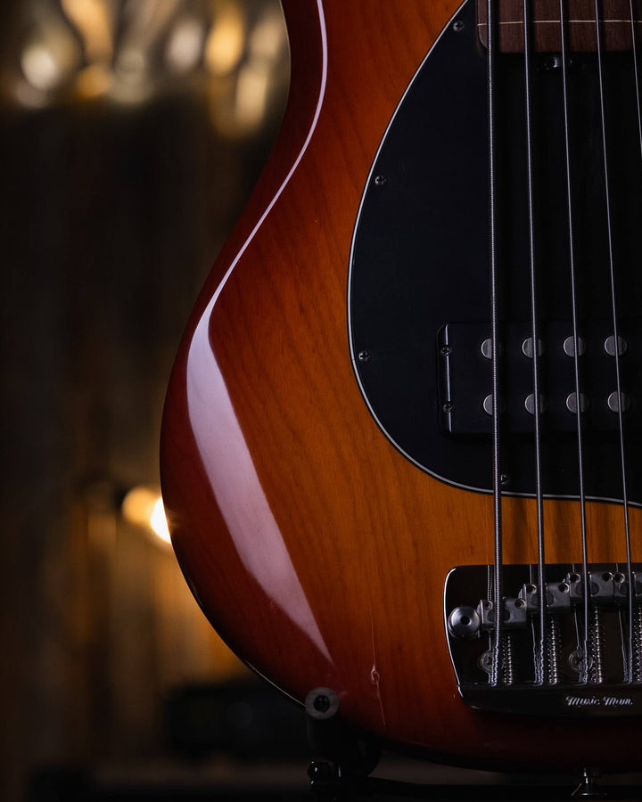 Musicman Stingray 5H Piezo Fretless Honeyburst 2002