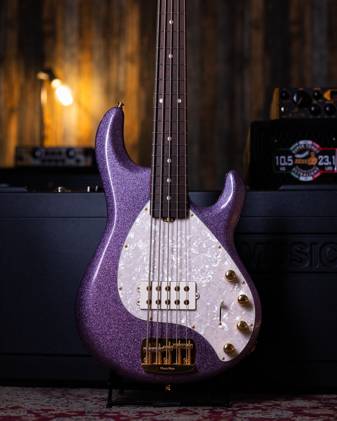 Musicman Stringray 5 Special 5 H Amethyst Sparkle 2021 - Bajo Eléctrico | El primer bajo diseñado completamente por Ernie Ball MusicMan, el Stingray 5, apareció en 1987 y desde ese momento se ha convertido en un estándar de la industria. El StingRay5 sati