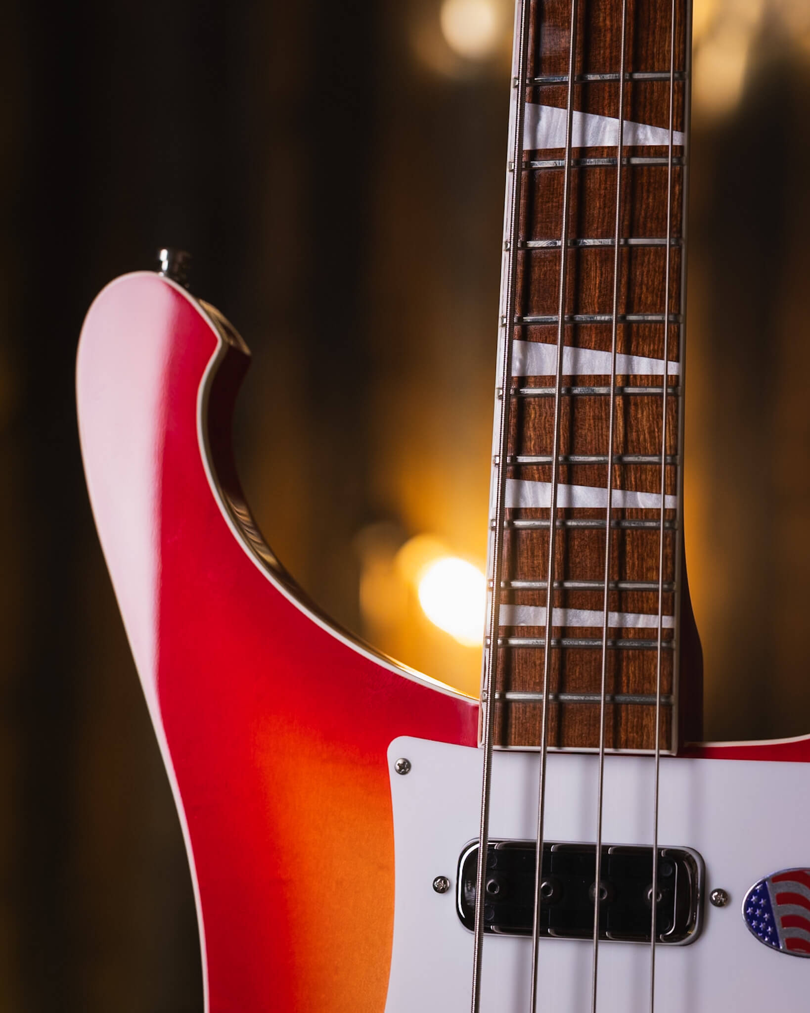 Rickenbacker 4003 Fireglo 2024 - Bajo Eléctrico | Gearhub 🌶️