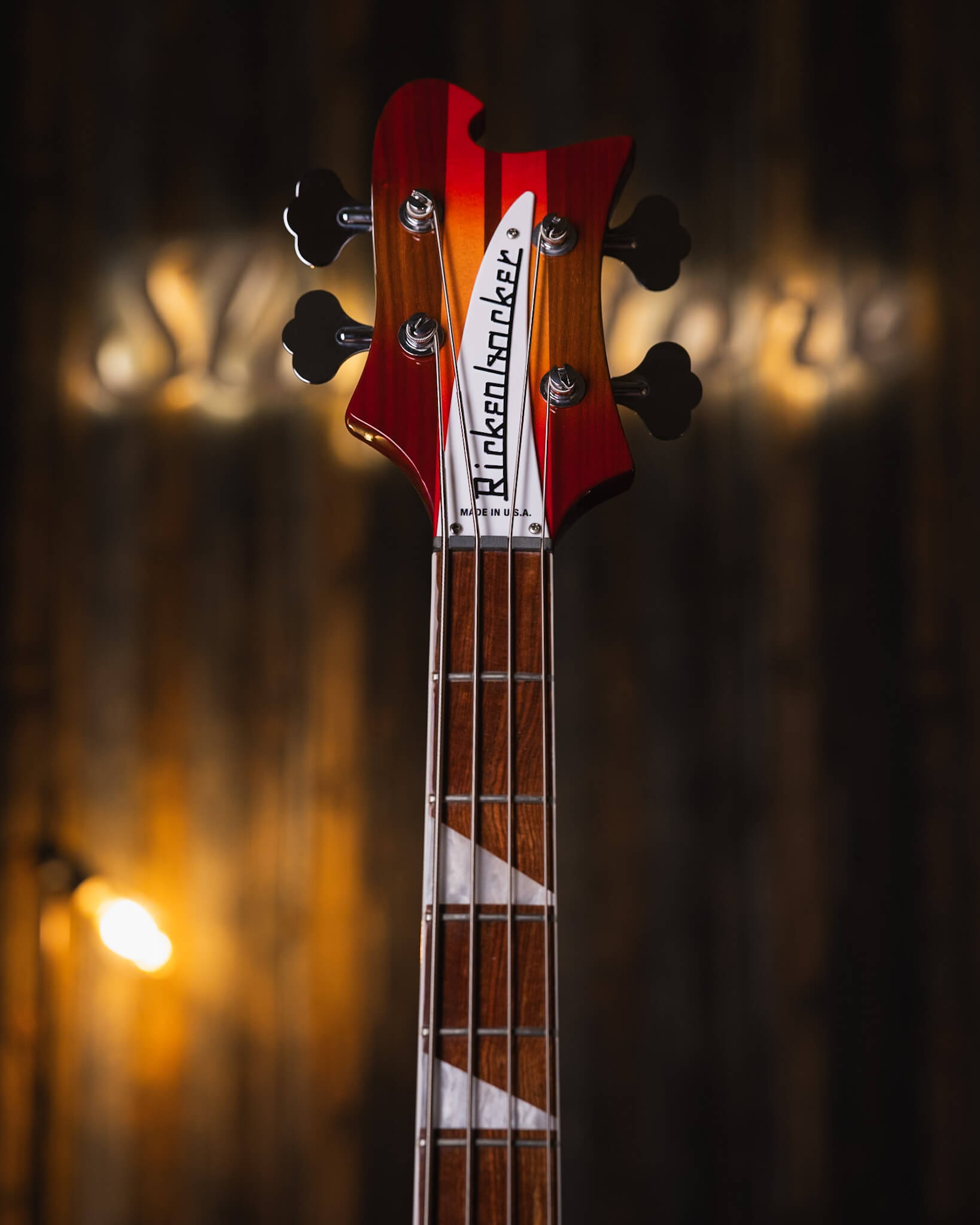 Rickenbacker 4003 Fireglo 2024 - Bajo Eléctrico | Gearhub 🌶️
