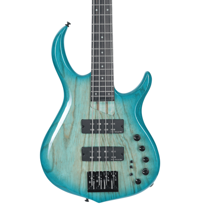 Sire M5 Transparent Blue (2nd Gen) - Bajo Eléctrico | Si me hubiesen mostrado los bajos Sire guiándonos solamente por el precio, habría tenido muchas dudas sobre qué tan buenos serían. Afortunadamente, tuve la oportunidad de ver uno y tocarlo sin saber cu