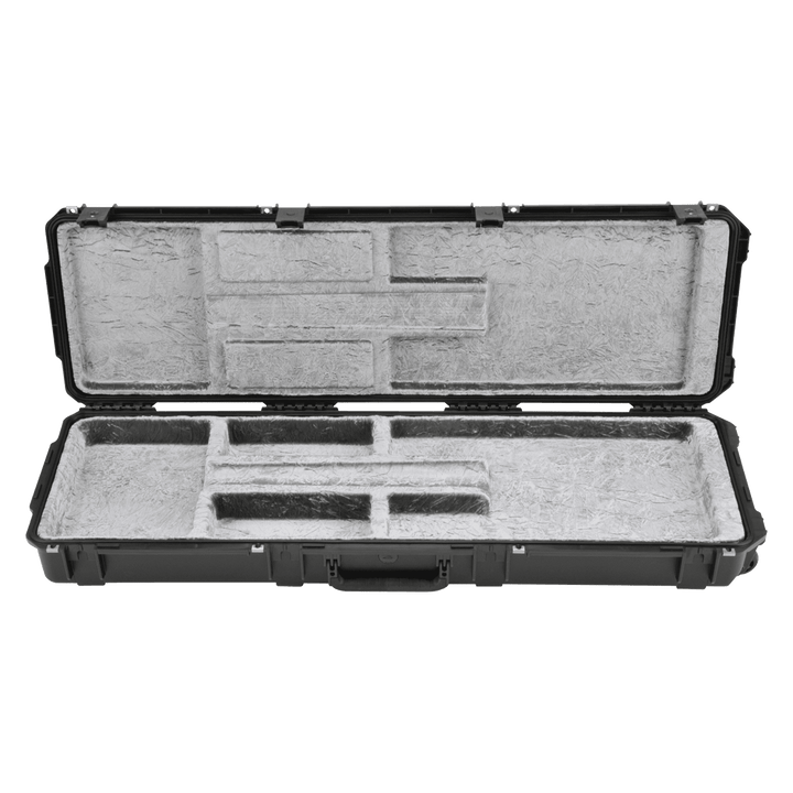 SKB iSeries Waterproof ATA (Estuche Rígido a Prueba de Agua, de cavidad abierta) | ¡SKB revolucionó la industria con el primer estuche de guitarra moldeado por INYECCIÓN! Para adaptarse a una variedad más amplia de formas de cuerpo, han desarrollado el es