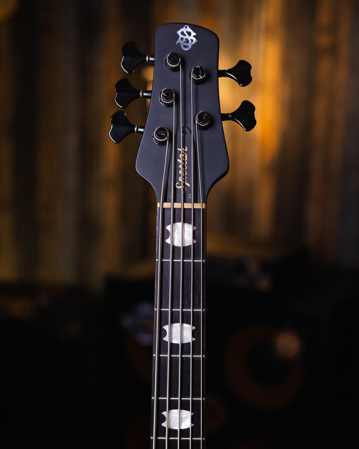 Spector Euro5 LX Black Matte 2018 - Bajo Eléctrico | The Euro Classic series takes inspiration from the Spector basses that took the world by storm in the 1980’s. With their unique silhouette and unmistakable sound, these basses became the choice of the m