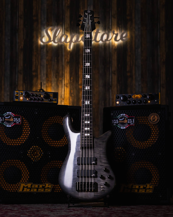 Spector Euro5 LX Black Matte 2018 - Bajo Eléctrico | The Euro Classic series takes inspiration from the Spector basses that took the world by storm in the 1980’s. With their unique silhouette and unmistakable sound, these basses became the choice of the m