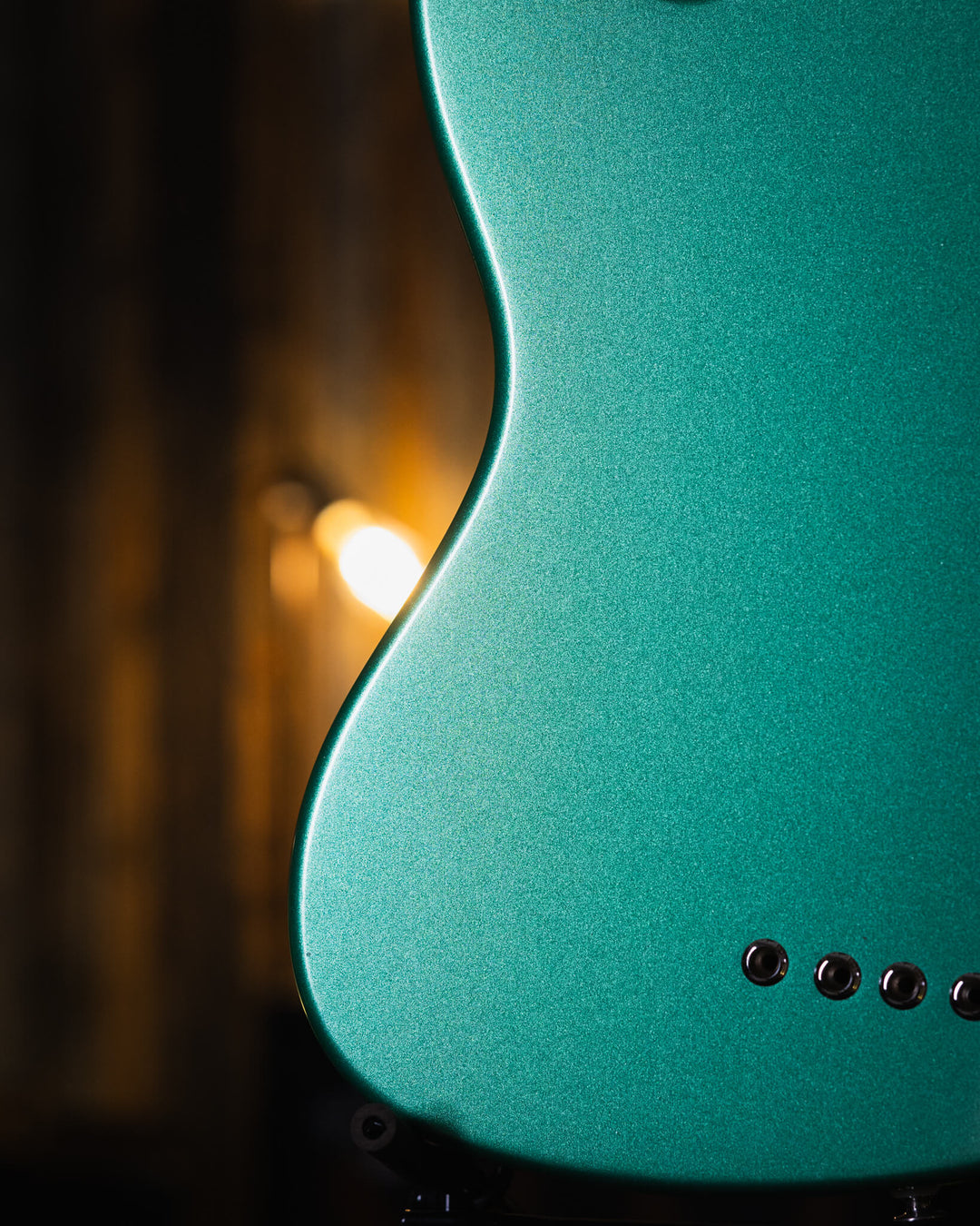 Lakland Skyland 55-60 Teal Green Metallic 2010 - Bajo Eléctrico | Trabajamos en el diseño de este instrumento para combinar los atributos más deseables de un J-bass vintage (el mástil delgado de la era de 1960, perillas de control concéntricas y las mejor