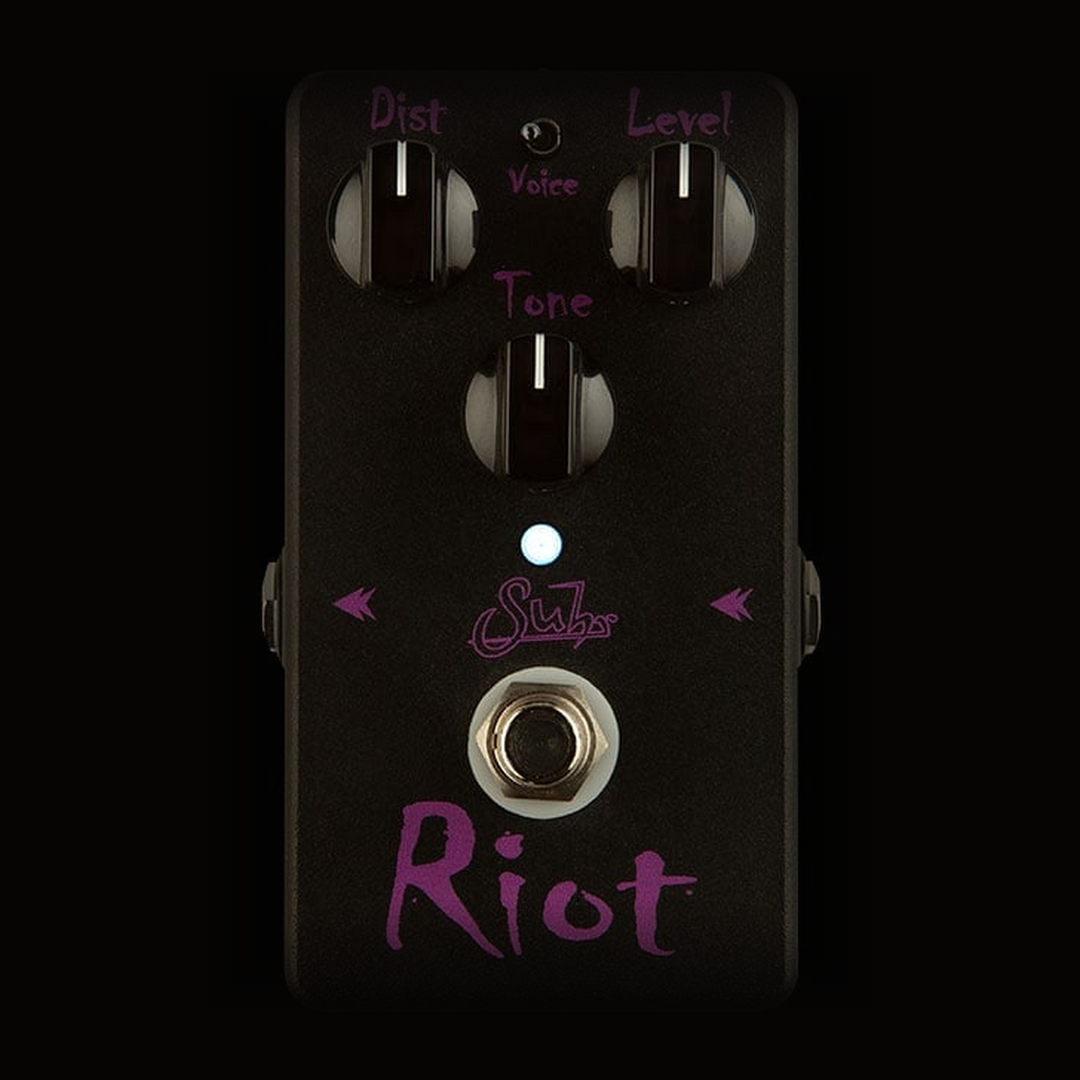 Suhr Riot Distortion Black Edition - Pedal de Guitarra