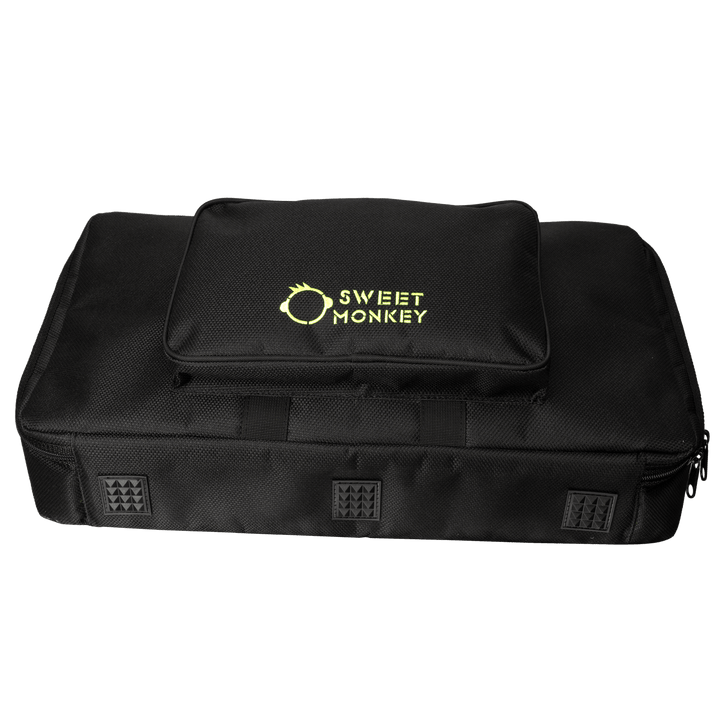 Sweet Monkey Softbag 2x6 para Pedalboard y Multiuso | Un bolso ideal para tu pedalboard modular Sweet Monkey 2x6No solo te sirve para tus pedalboard 2X6 sino que también puedes poner dos pedalboards modulares 2x3. Además lo podrás usar como multiuso, para