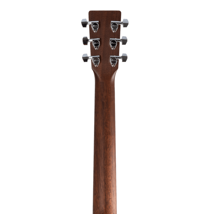 Martin & Co Junior Series DJR-10 Sapele - Guitarra Electroacústica | De la gran familia de guitarras Martin ahora te presentamos la Martin DJr-10 Guitar. Su cuerpo delgado tipo Dreadnought Junior, con profundidad 000, está diseñado pensando en un gran son