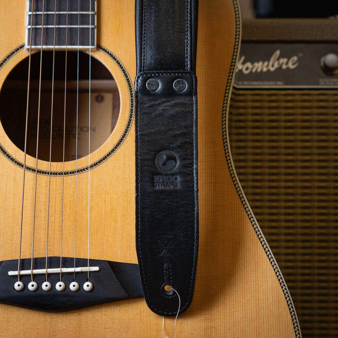 Ergostraps G-Lite 2" Black | * Correa de instrumento musical. Foto referencial: Al ser un producto de cuero, el color puede variar ligeramente. | Gearhub