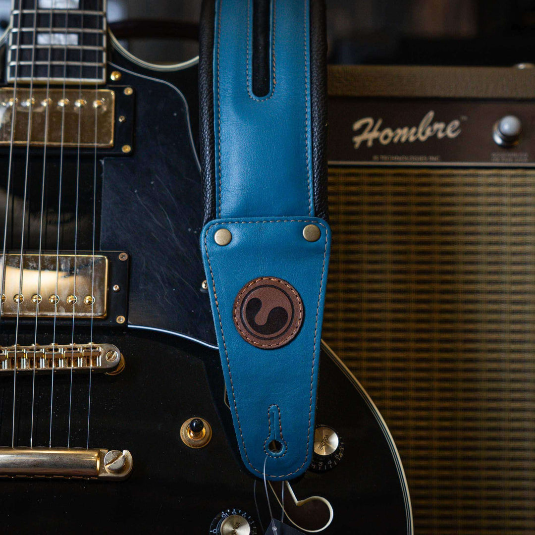 Ergostraps Neo 3" Blue | * Correa de instrumento musical. Foto referencial: Al ser un producto de cuero, el color puede variar ligeramente. | Gearhub