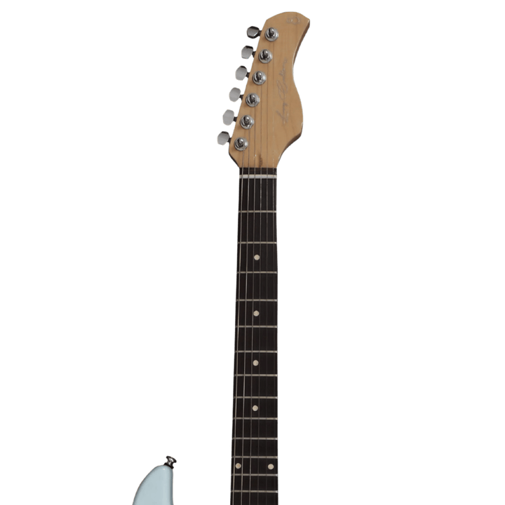 Sire S3 Sonic Blue - Guitarra Eléctrica | La guitarra eléctrica tradicional en forma de S se mejora con especificaciones electrónicas y de hardware diseñadas por Larry Carlton para adaptarse a la mayoría de los estilos de guitarra, desde el clásico hasta