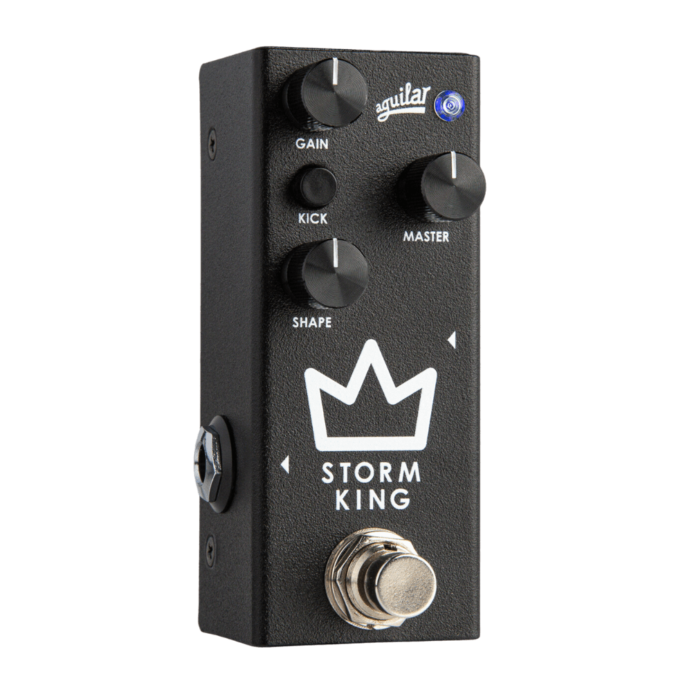Aguilar Storm King - Pedal de Bajo | Distorción/Fuzz Majestuoso y poderoso como su homónimo de Nueva York, Storm King Mountain, este micropedal ofrece un sonido como ningún otro. Su exclusivo control SHAPE presenta una amplia gama de tonos, desde una satu