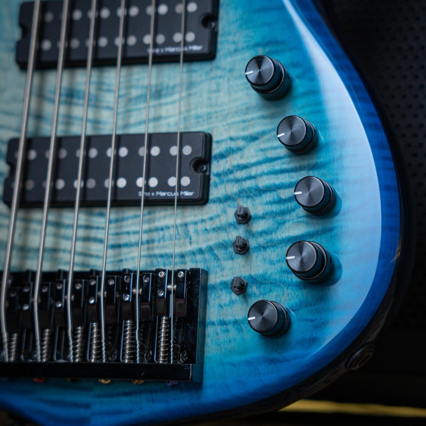 Sire M7-6 Fretless Transparent Blue (2nd Gen) - Bajo Eléctrico
