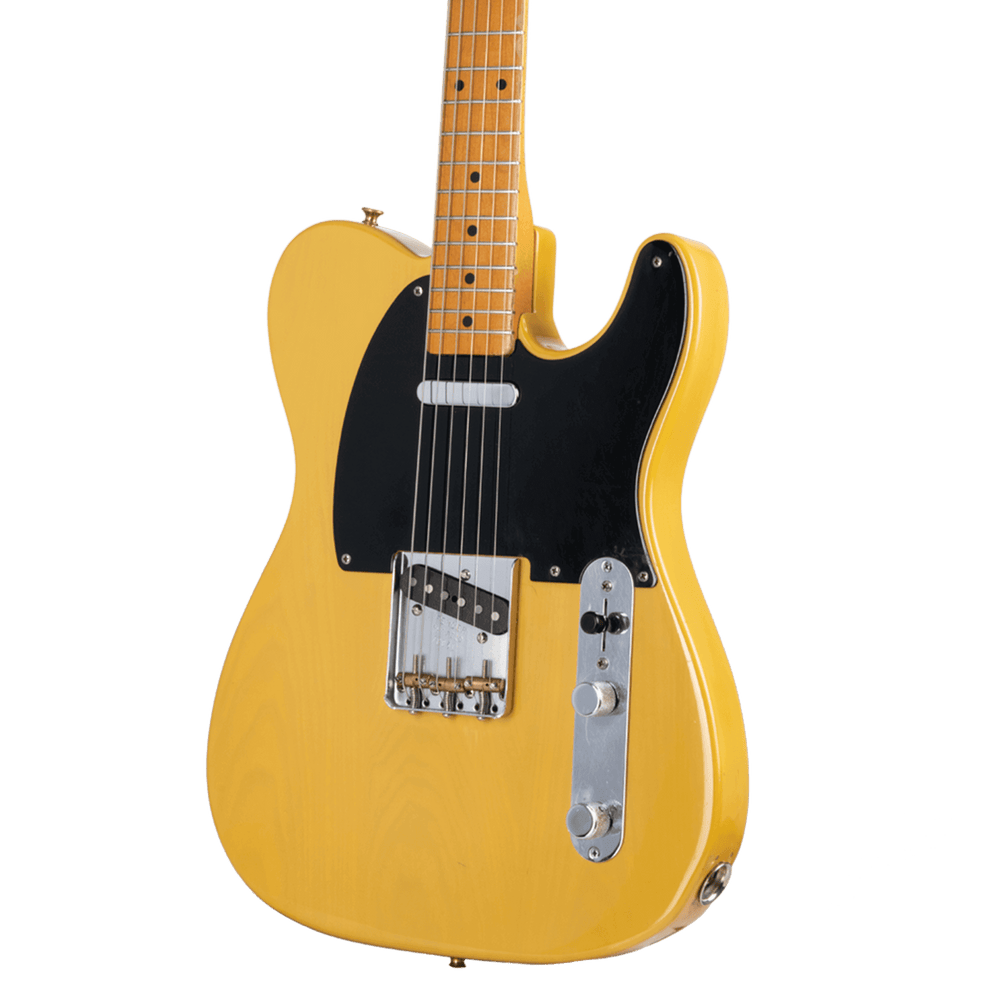 Fender Telecaster American Vintage '52 Butterscotch Blonde - Guitarra Eléctrica | No Incluye Case Cuerpo • Modelo: Telecaster• Madera: Ash • Terminación: Nitro• Pickguard: 1-Ply Black Brazo • Madera: Maple, Tinted Neck with Gloss Front/Satin Back• Perfil: