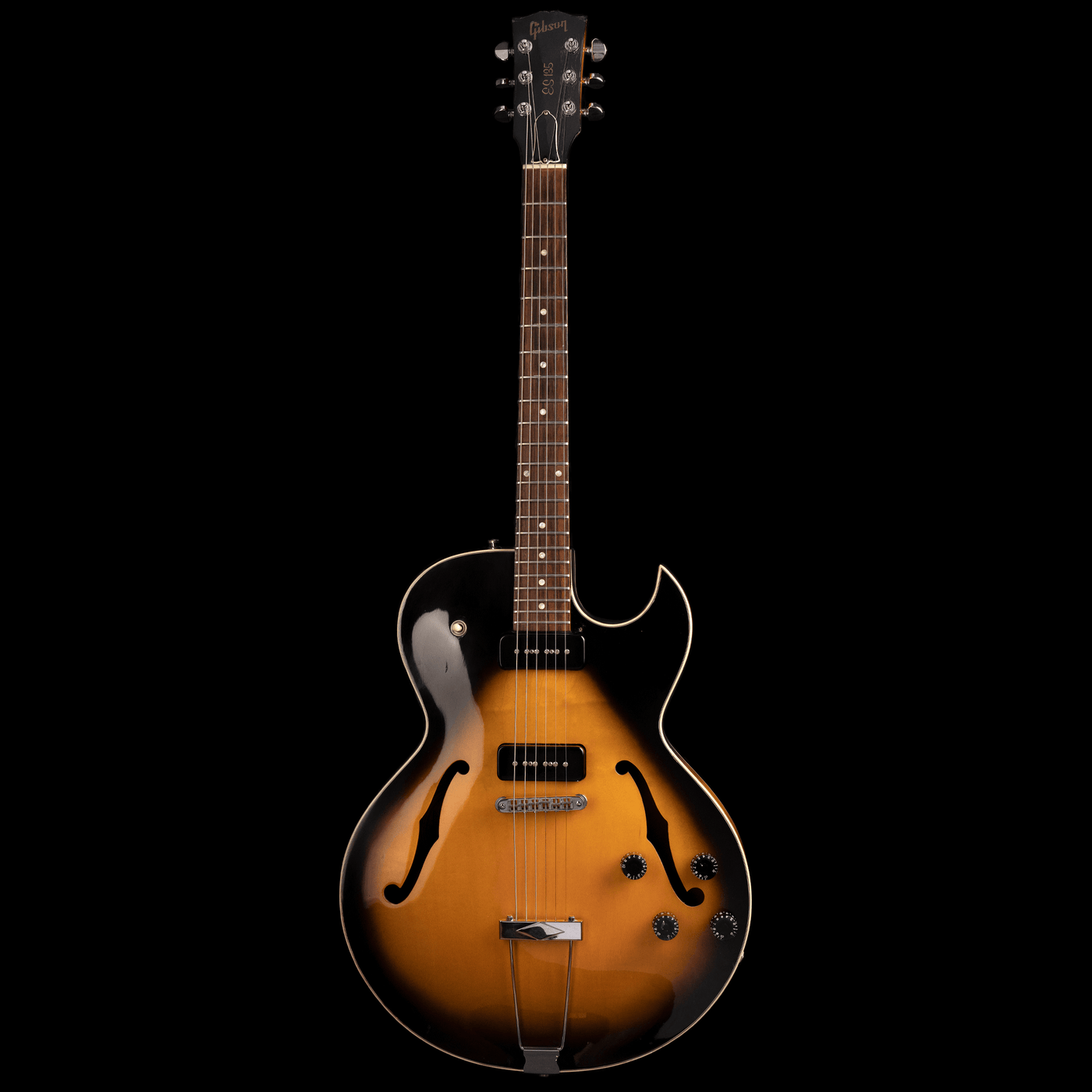 Gibson ES-135 Tobacco Sunburst 1992 - $3599990 - Gearhub - An early version of a familiar favorite, this ES-135 features a super comfortable neck profile, full-sounding P100 pickups, and a dazzling sunburst finish that has aged beautifully. It has been player upgraded with a set of Grover tuners, and plays like an absolute dream up and down the length of the neck. Professionally inspected and setup by the experts at Cream City Music, it will arrive ready to play out of the case! Cuerpo • Modelo: ES-135• Mad
