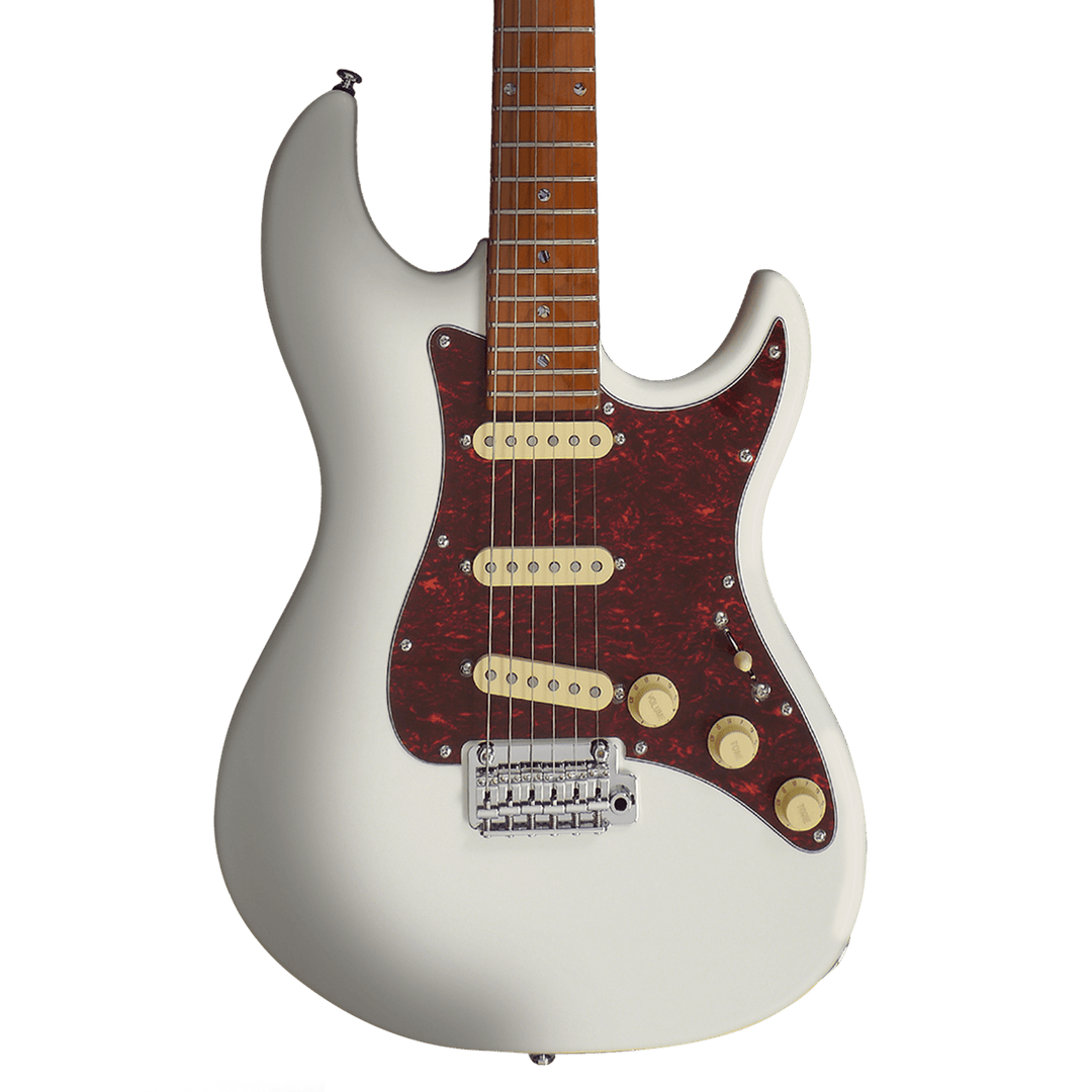 Sire S7 Vintage Antique White - Guitarra Eléctrica | Los amantes del cuerpo sólido estilo Strato van a encantarse con la serie S7. Diseñada en colaboración con el mismísimo Larry Carlton, legendario guitarrista ganador de un Grammy, la Sire S7 te ofrece l