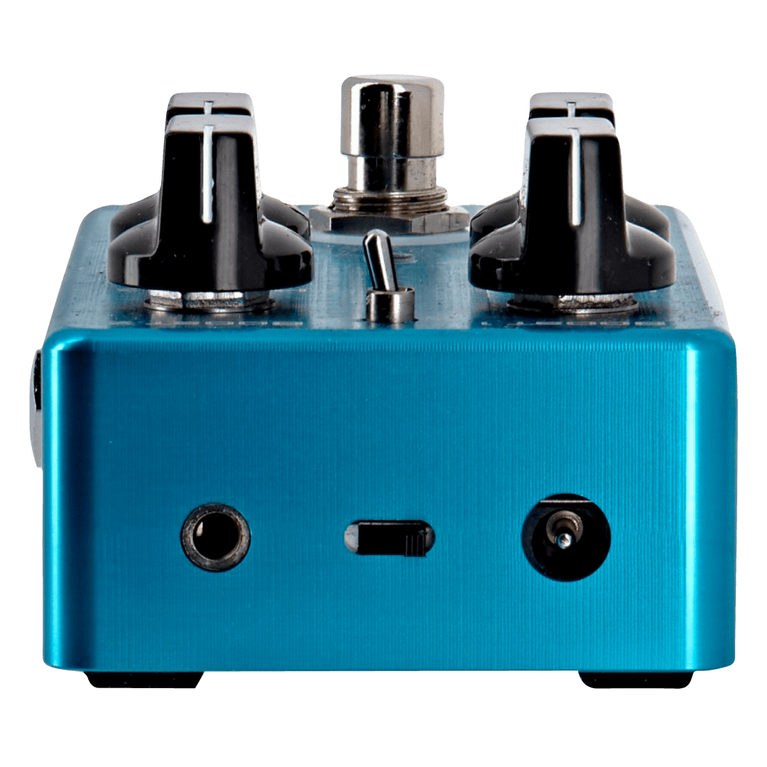 Suhr Dual Boost - Pedal de Guitarra | El Dual Boost es un impulso limpio, versátil, de modo dual y transparente, alojado dentro de una carcasa compacta y compatible con pedaleras. Construido con el objetivo de brindar una calidad de sonido inigualable, en