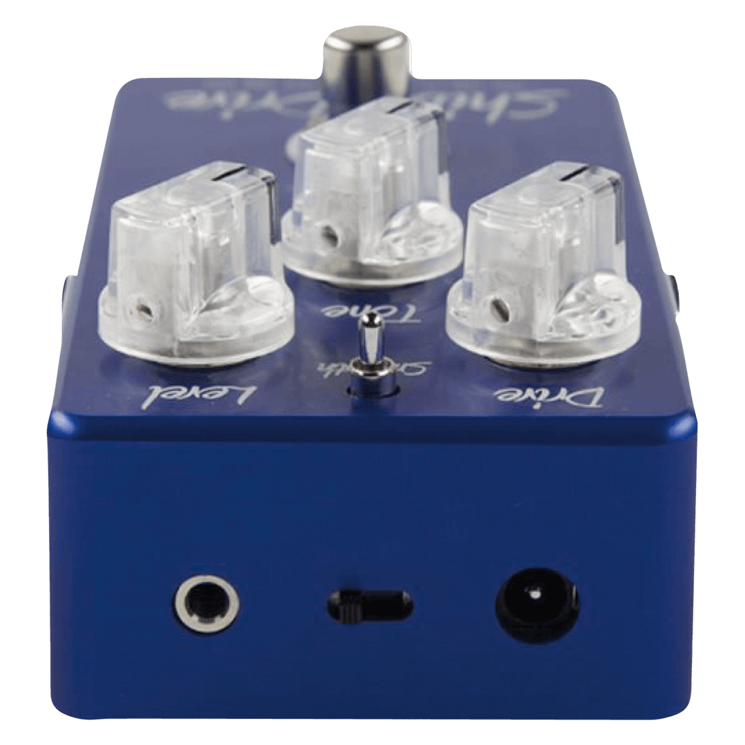 Suhr Shiba Reloaded - Pedal de Guitarra | En julio de 2009, enviamos nuestro primer pedal Shiba Drive. Shiba fue diseñado para proporcionar a los músicos una variedad de ritmos gruesos y cálidos tonos principales de canto. El Shiba Drive ganó gran popular