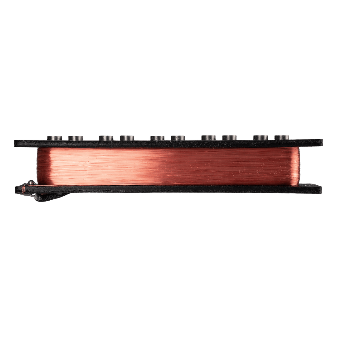 Lindy Fralin Jazz Bass 5 Cream Cover Overwind - Cápsula de Bajo | DescriptionLindy Fralin P-Bass Pickups are clean, clear, and articulate. They are designed to enhance everything you’ve come to love about your P-Bass: Fat and Punchy with a huge, clear bot