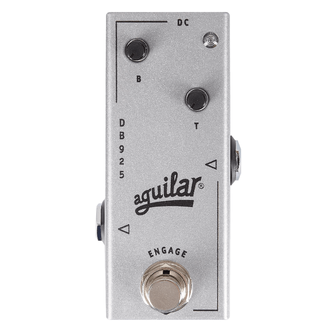 Aguilar DB 925 - Pedal de Bajo | Inspirado en su predecesor, el legendario DB 924, este discreto preamplificador totalmente FET ofrece un potente impulso de banda ancha en una micro carcasa liviana que ahorra espacio. Su ecualizador de dos bandas esculpid