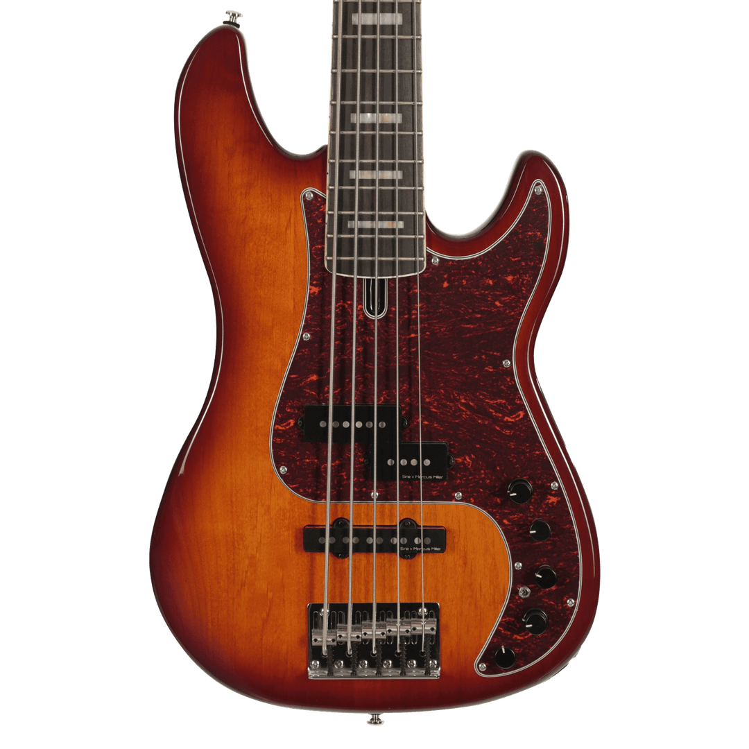 Sire P7 Alder-5 Tobacco Sunburst (2nd Gen) - Bajo Eléctrico | Si me hubiesen mostrado los bajos Sire guiándonos solamente por el precio, habría tenido muchas dudas sobre qué tan buenos serían. Afortunadamente, tuve la oportunidad de ver uno y tocarlo sin
