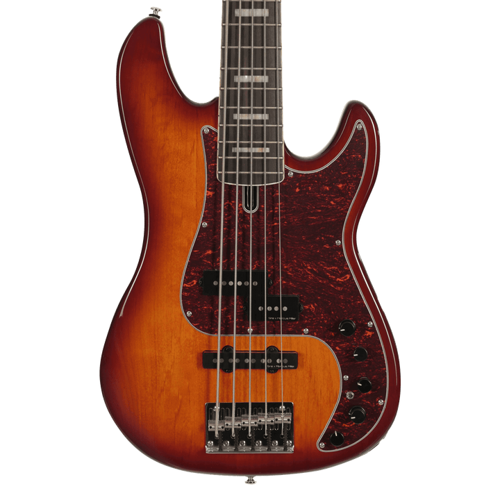 Sire P7 Alder-5 Tobacco Sunburst (2nd Gen) - Bajo Eléctrico | Si me hubiesen mostrado los bajos Sire guiándonos solamente por el precio, habría tenido muchas dudas sobre qué tan buenos serían. Afortunadamente, tuve la oportunidad de ver uno y tocarlo sin
