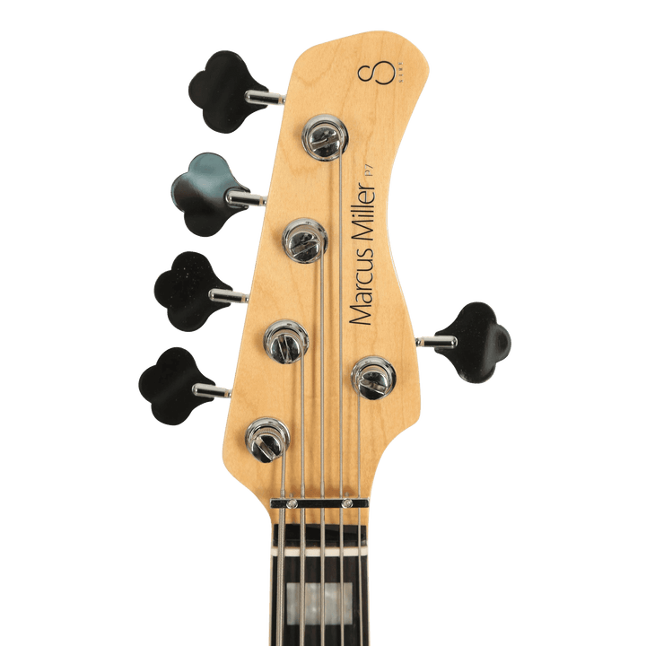 Sire P7 Alder-5 Tobacco Sunburst (2nd Gen) - Bajo Eléctrico | Si me hubiesen mostrado los bajos Sire guiándonos solamente por el precio, habría tenido muchas dudas sobre qué tan buenos serían. Afortunadamente, tuve la oportunidad de ver uno y tocarlo sin